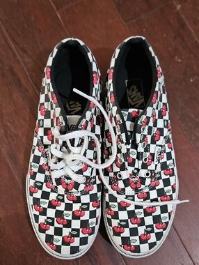 Vans Doheny Checkerboard Cherry Lace-Up Sneakers - Black/White/Red Size